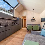 Panorama 198 - Tiny House - By Mynests