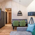 Panorama 198 - Tiny House - By Mynests 度假居 斯拉德明